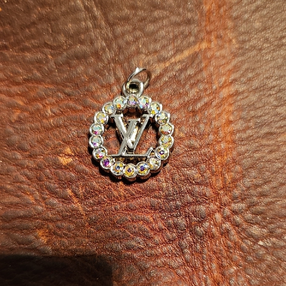 Silver Pendant with Crystals